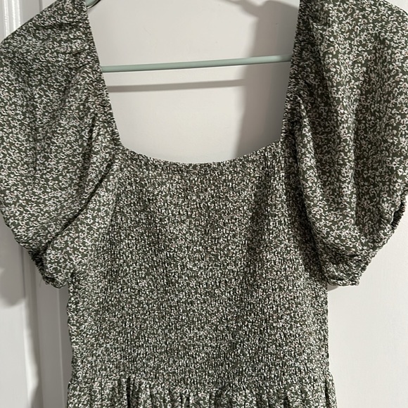 NWOT Green Floral Tullabee Dress - Picture 7 of 9